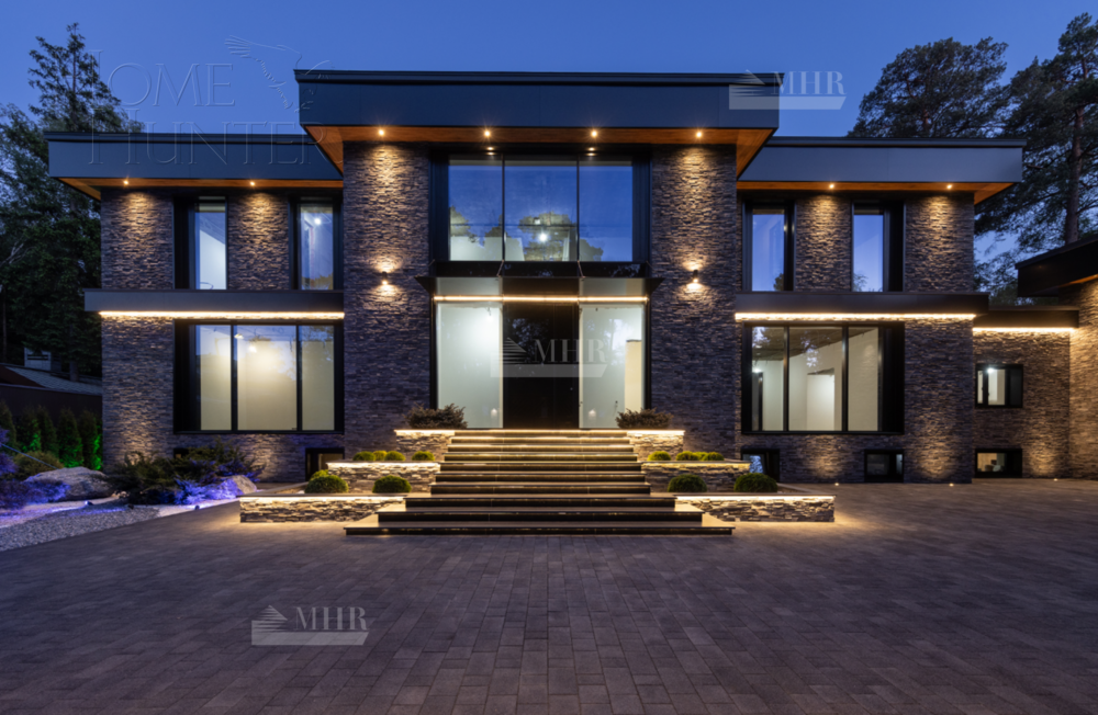 2-этажный коттедж 1 700 м² без отделки