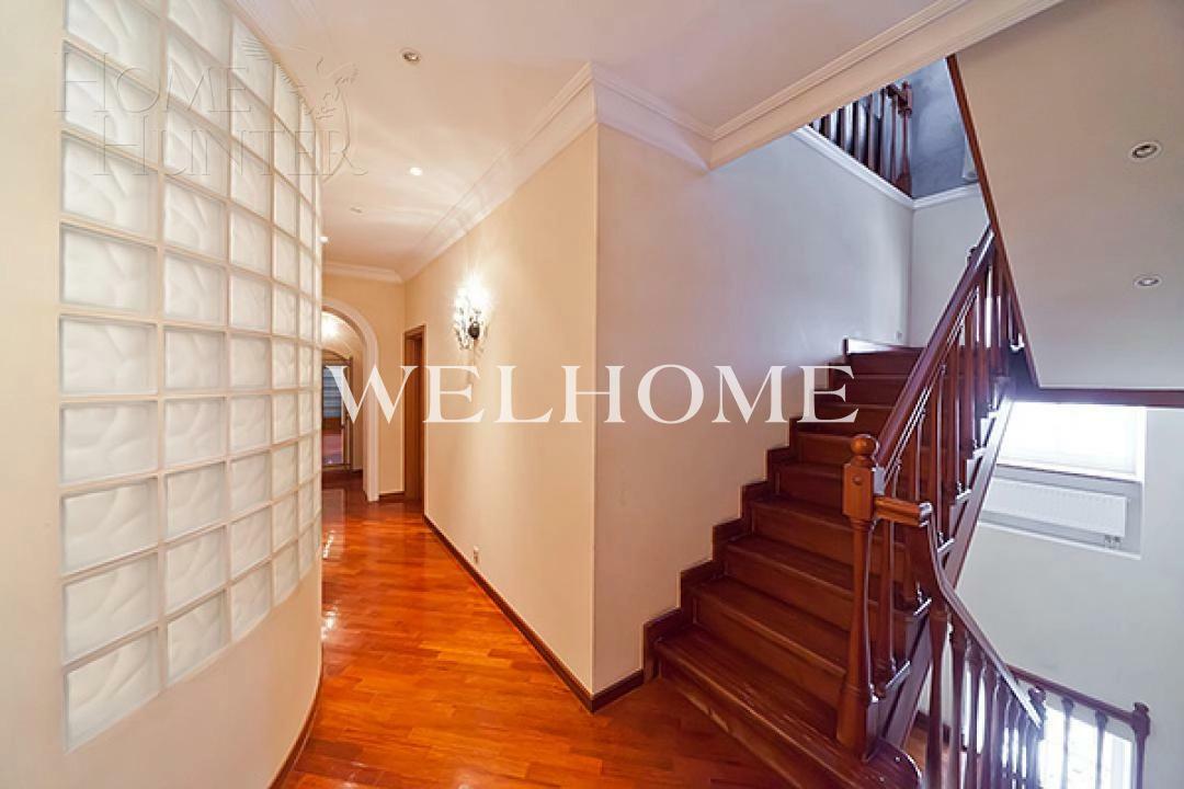 3-этажный коттедж 700 м² с отделкой