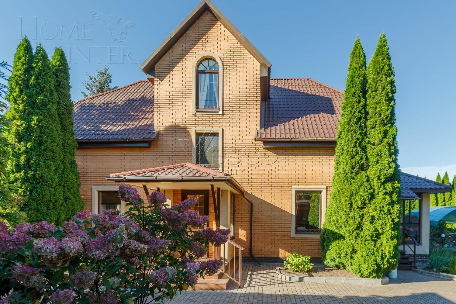 2-этажный коттедж 335 м² с отделкой