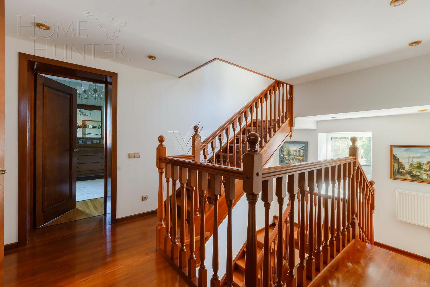 2-этажный коттедж 335 м² с отделкой