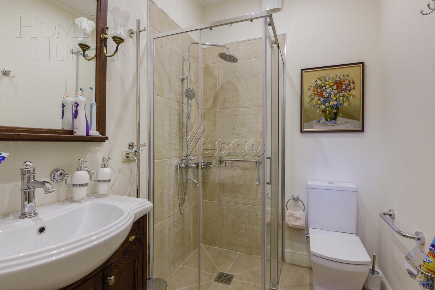 2-этажный коттедж 335 м² с отделкой