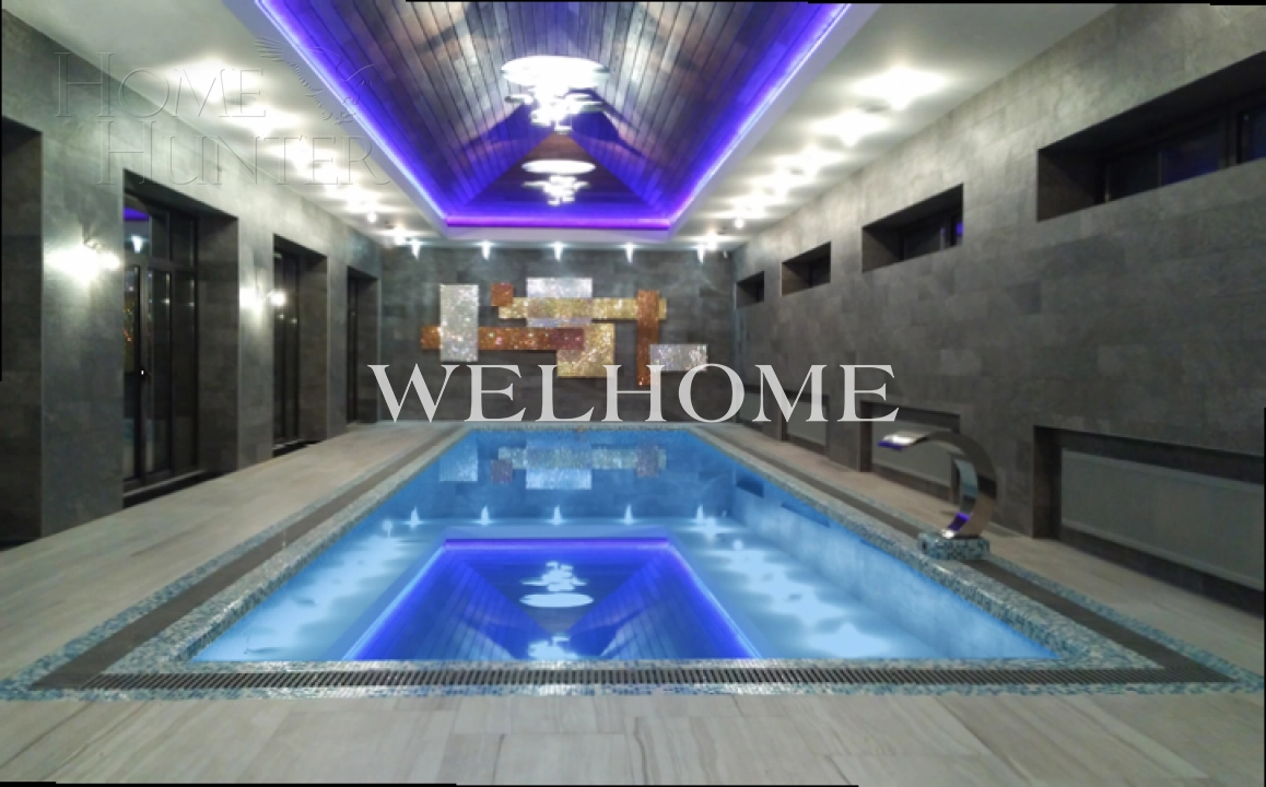 2-этажный коттедж 1 900 м² без отделки