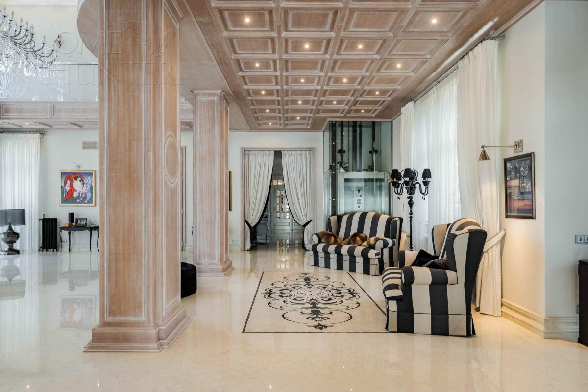 3-этажный коттедж 2 500 м² с отделкой