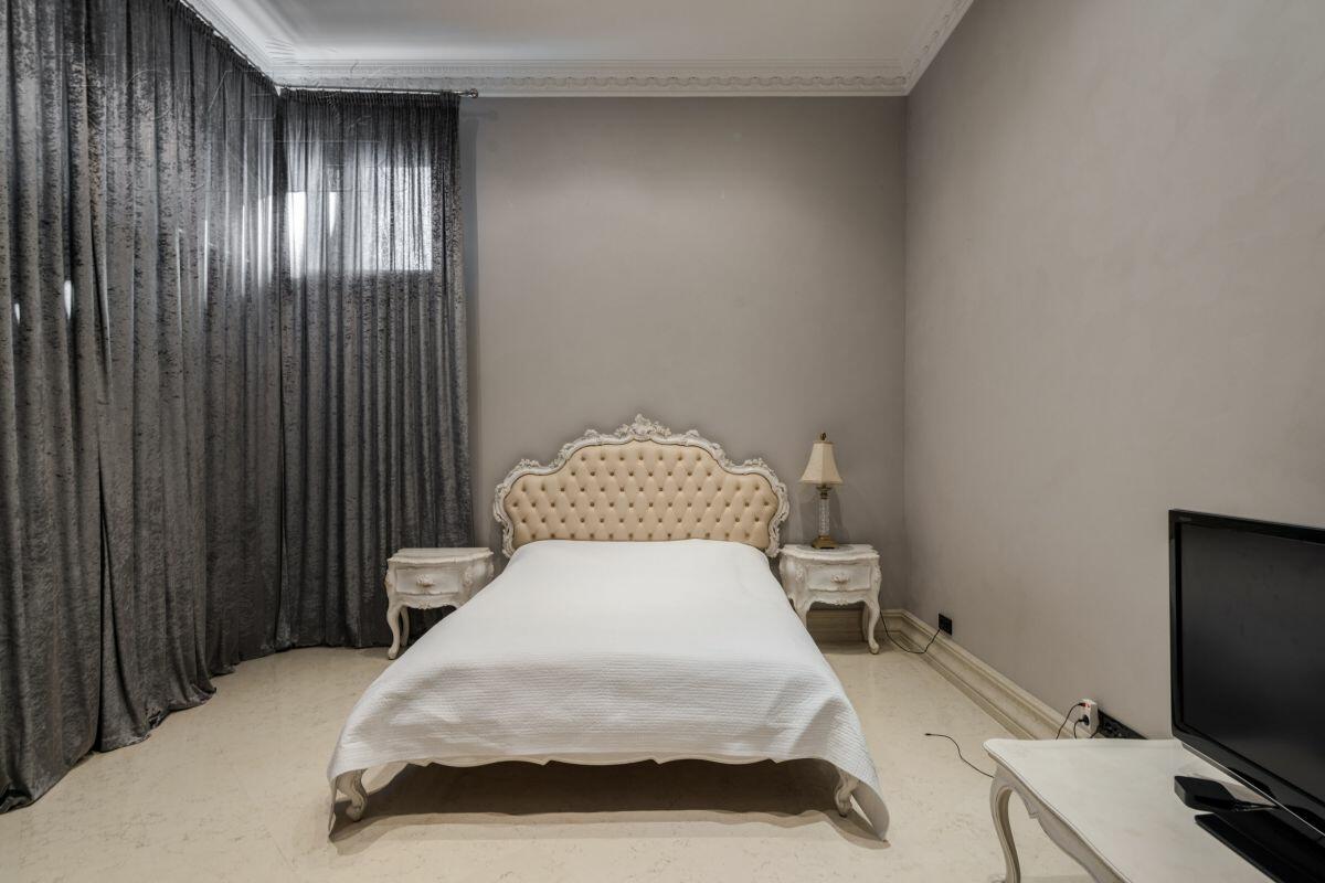 3-этажный коттедж 2 500 м² с отделкой