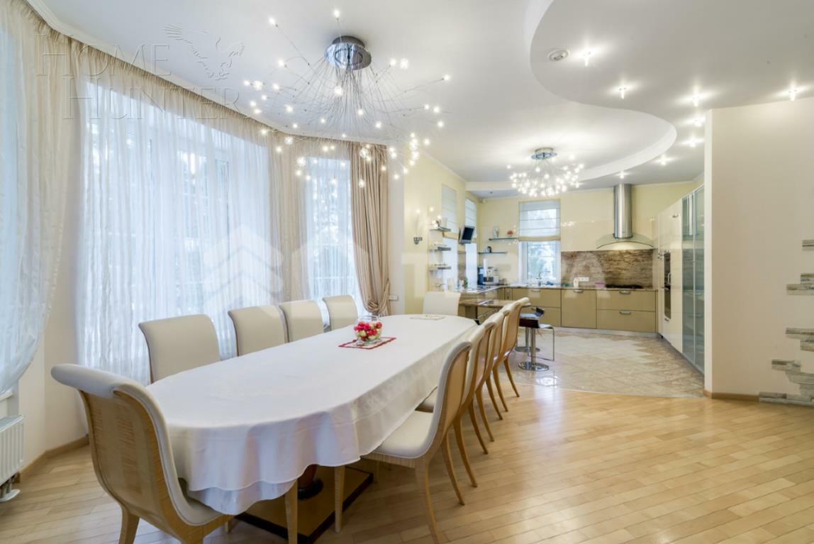 2-этажный коттедж 450 м² с отделкой