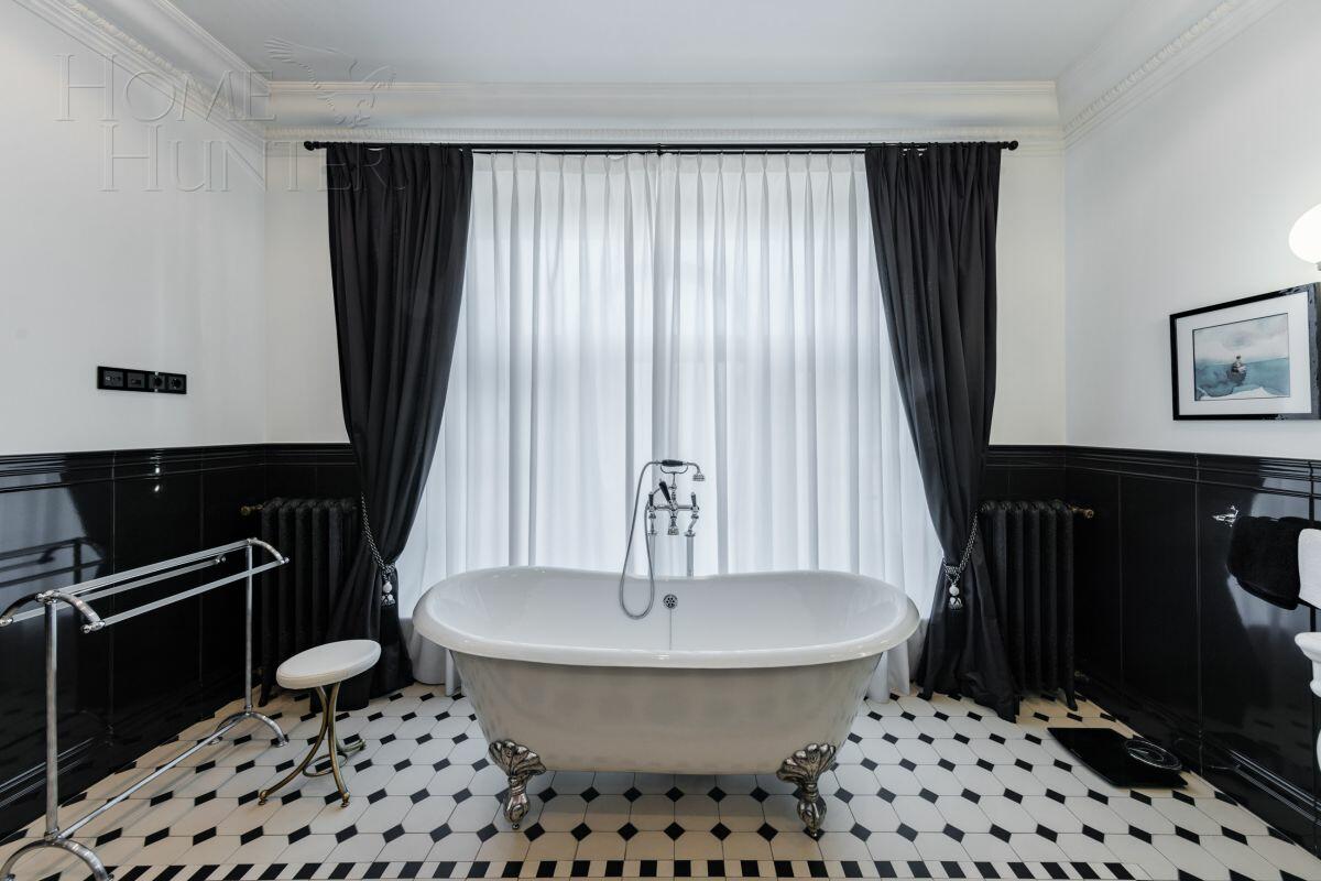 3-этажный коттедж 2 500 м² с отделкой