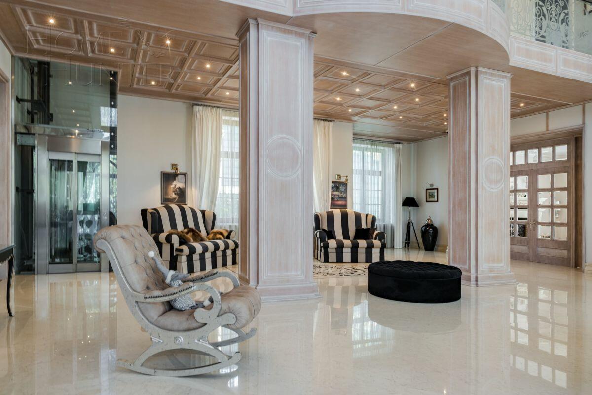 3-этажный коттедж 2 500 м² с отделкой