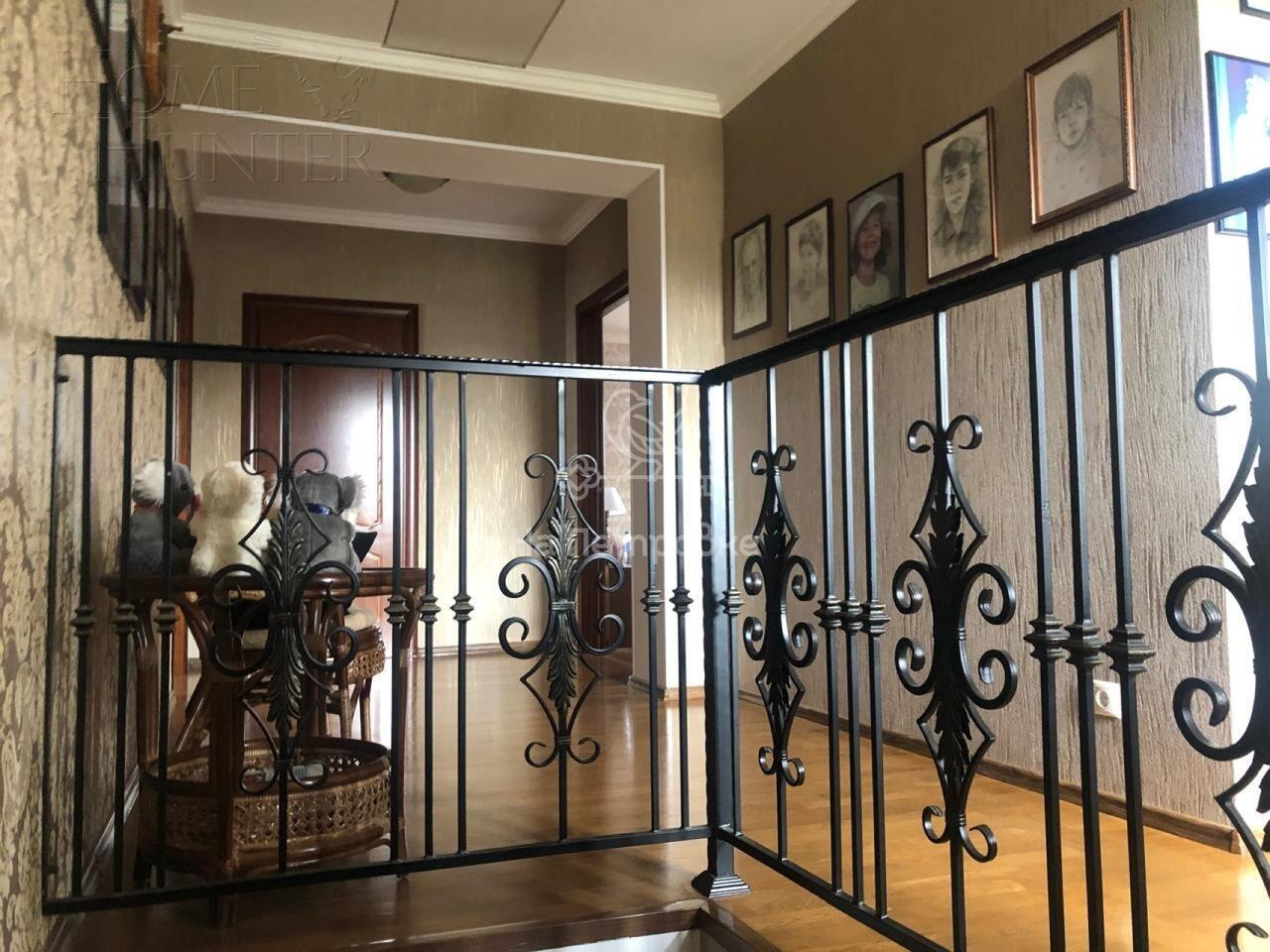 2-этажный коттедж 230 м² с отделкой