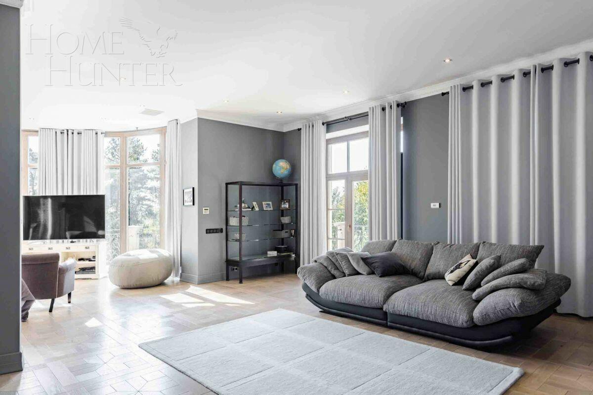 3-этажный коттедж 2 500 м² с отделкой