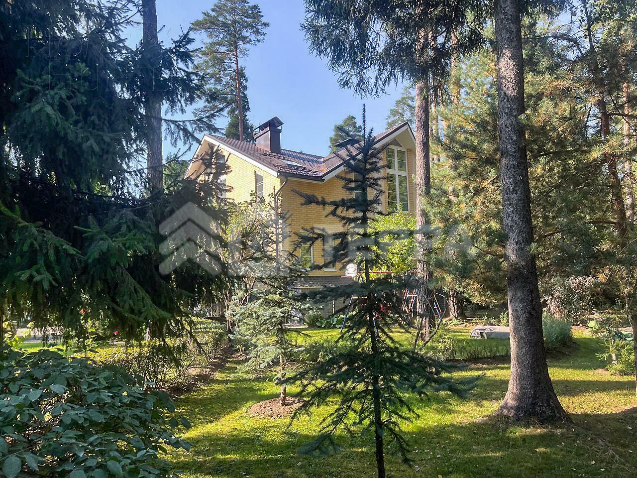 2-этажный коттедж 450 м² с отделкой