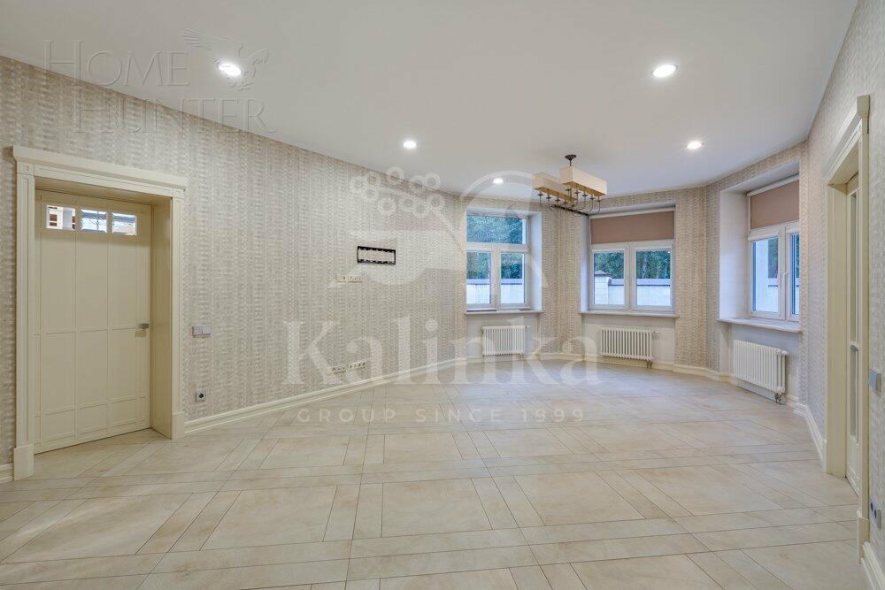 2-этажный коттедж 1 087 м² с отделкой