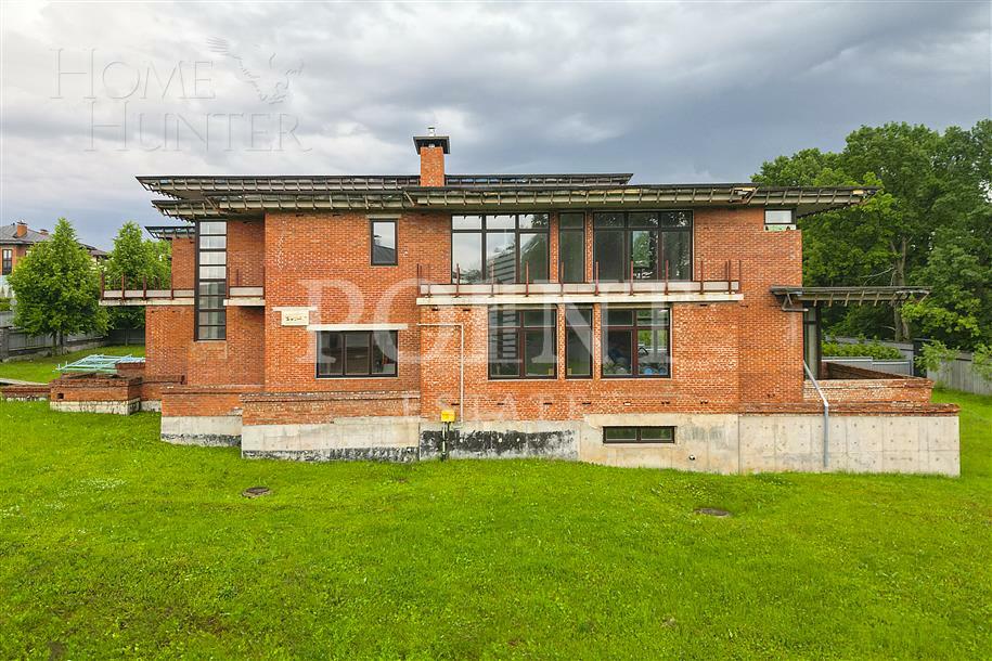 2-этажный коттедж 922.24 м² без отделки