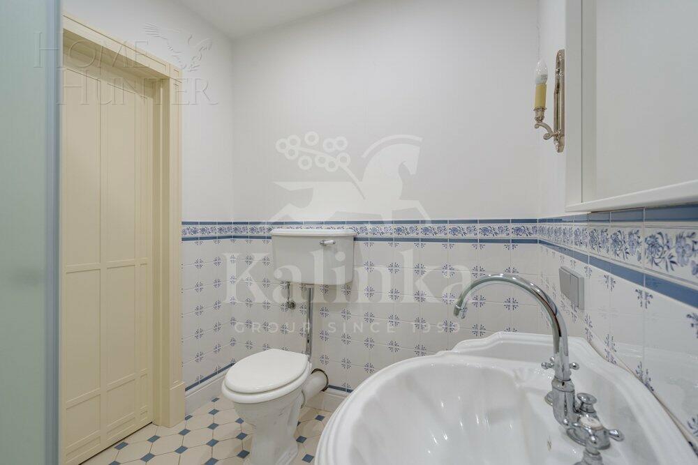 2-этажный коттедж 1 087 м² с отделкой