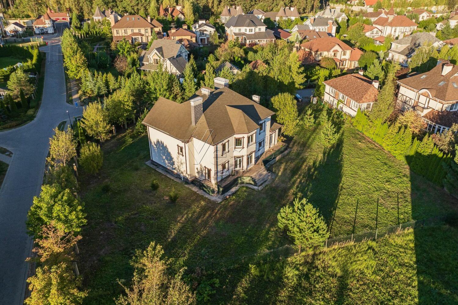 2-этажный коттедж 330 м² без отделки