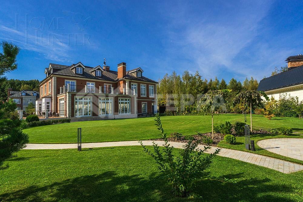 2-этажный коттедж 1 500 м² с отделкой