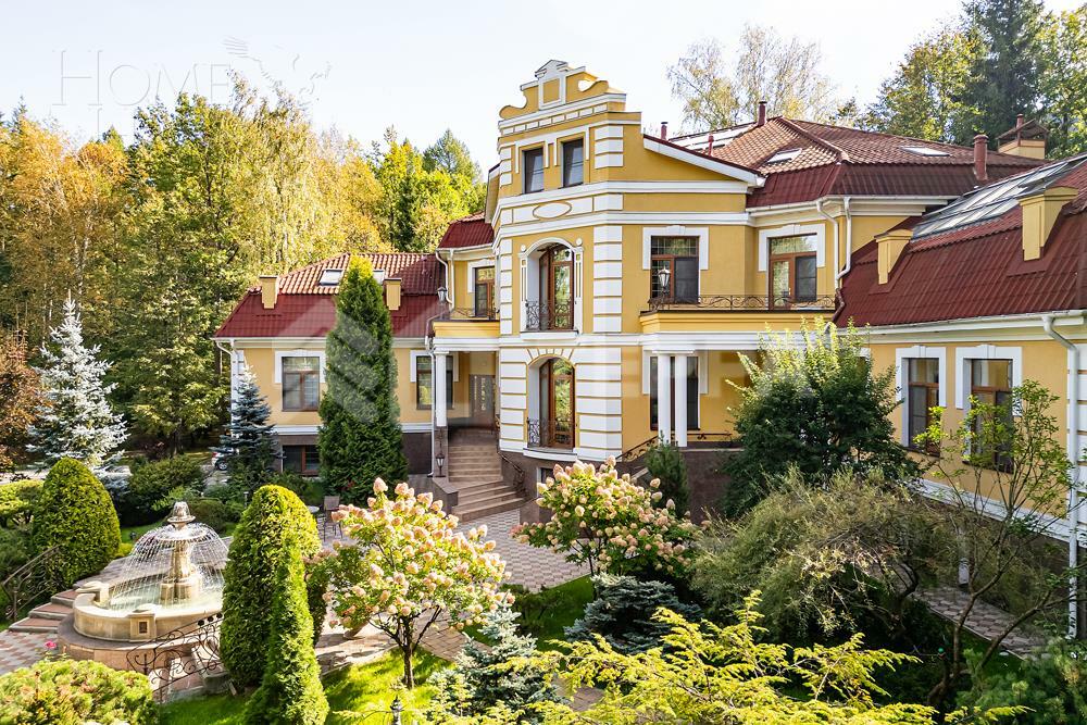 2-этажный коттедж 1 100 м² с отделкой