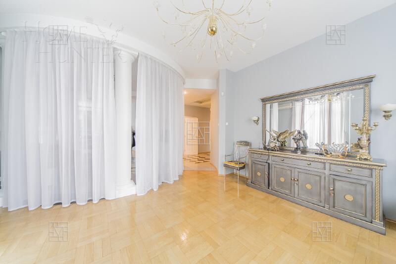 3-КОМН. КВАРТИРА С ОТДЕЛКОЙ 128 М² НА 3 ЭТАЖЕ