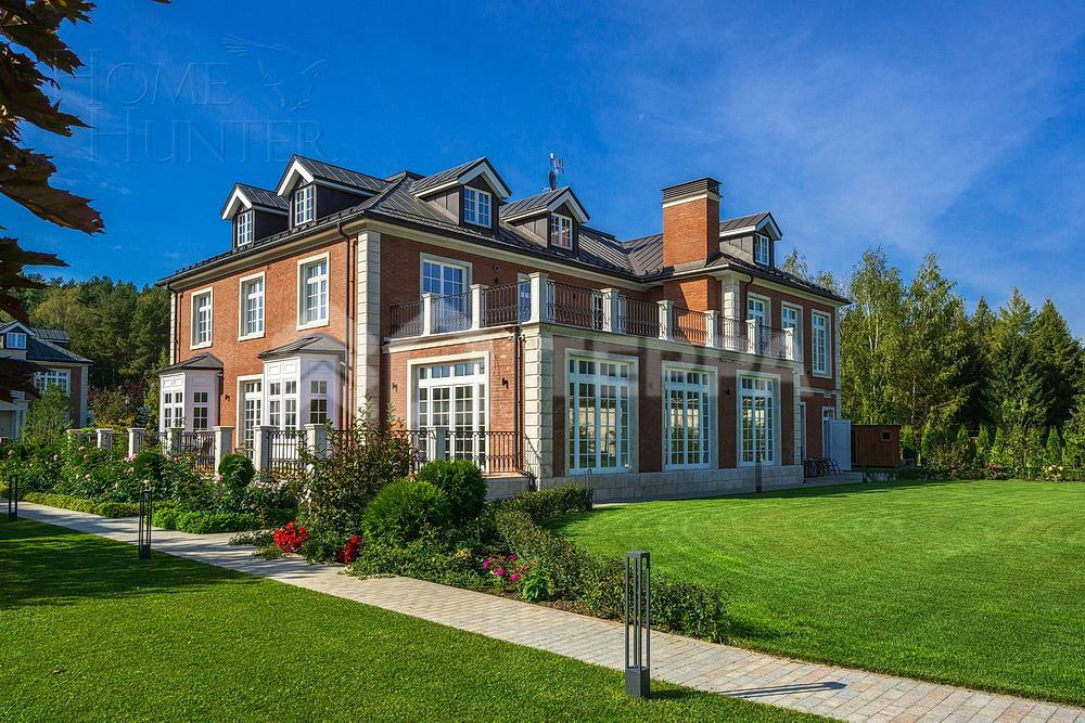 2-этажный коттедж 1 500 м² с отделкой