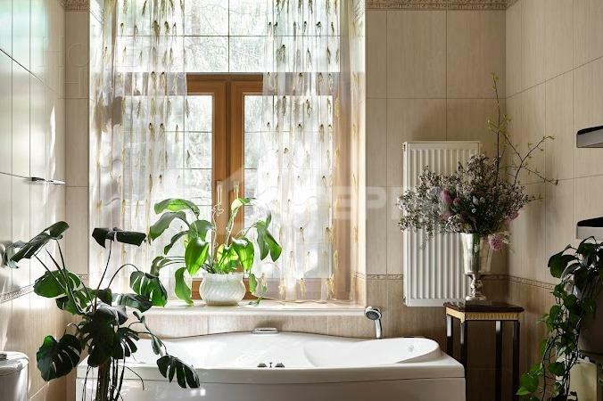 2-этажный коттедж 1 100 м² с отделкой