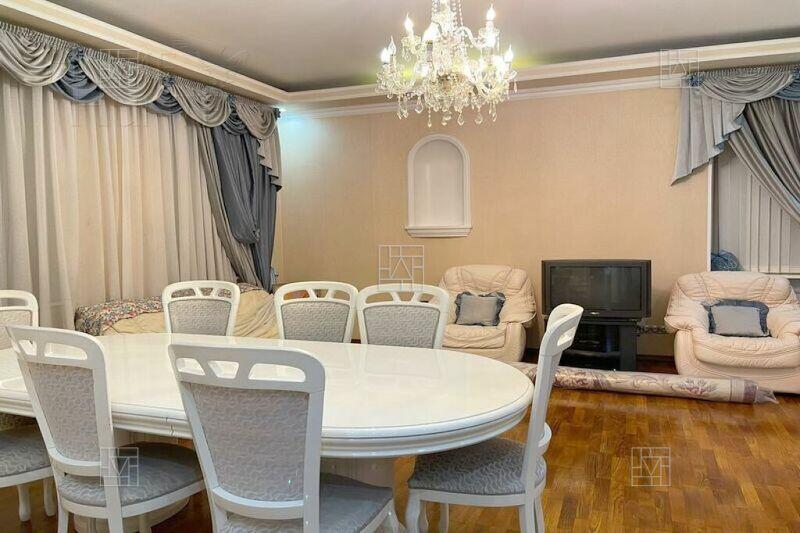 4-КОМН. КВАРТИРА С ОТДЕЛКОЙ 125 М² НА 4 ЭТАЖЕ