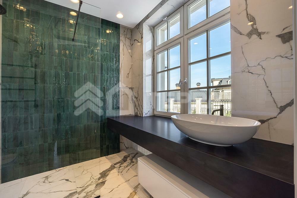 2-этажный коттедж 1 500 м² с отделкой