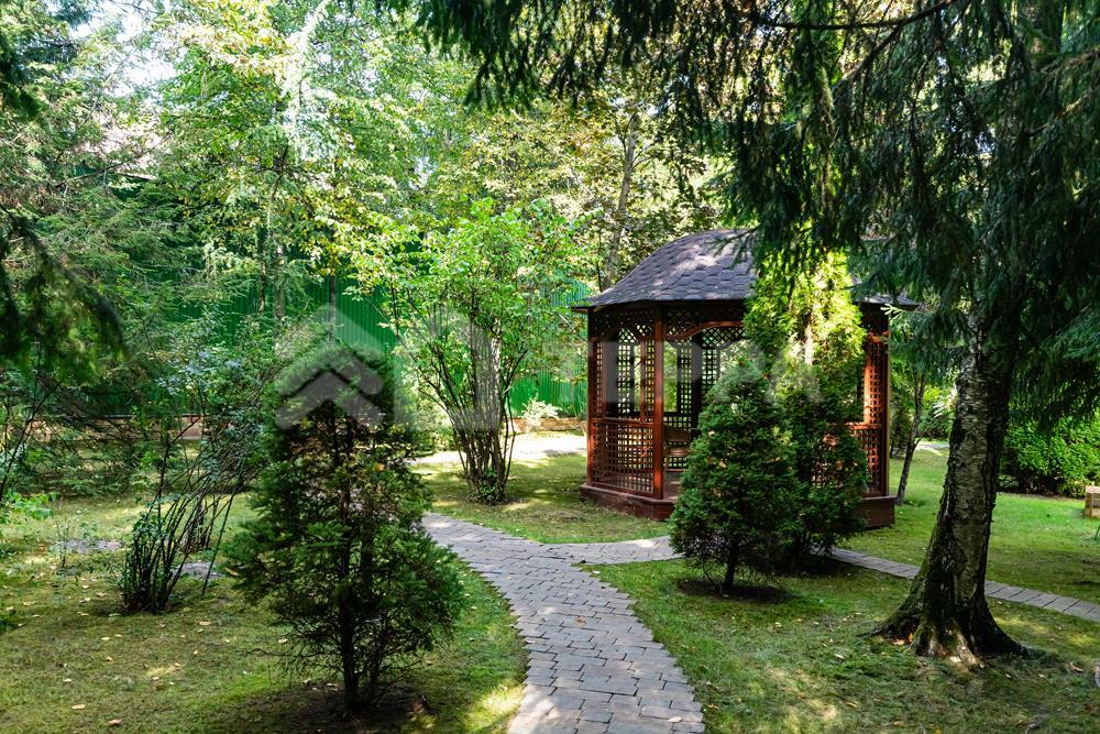 2-этажный коттедж 1 100 м² с отделкой