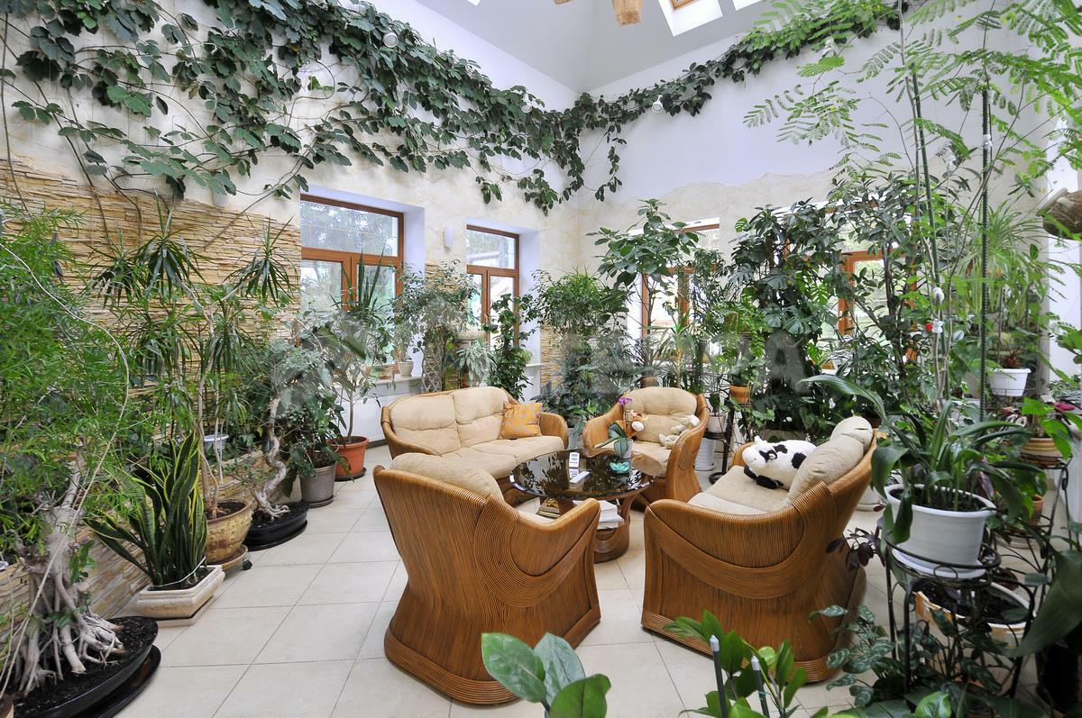 2-этажный коттедж 1 100 м² с отделкой