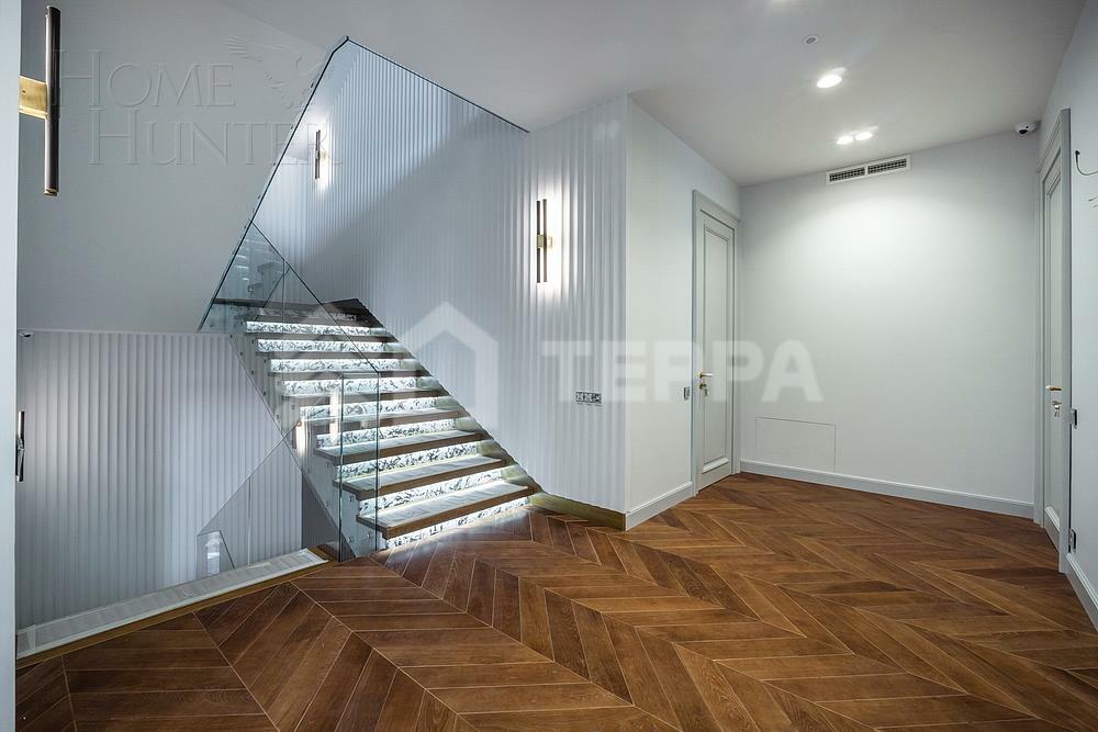 2-этажный коттедж 1 500 м² с отделкой