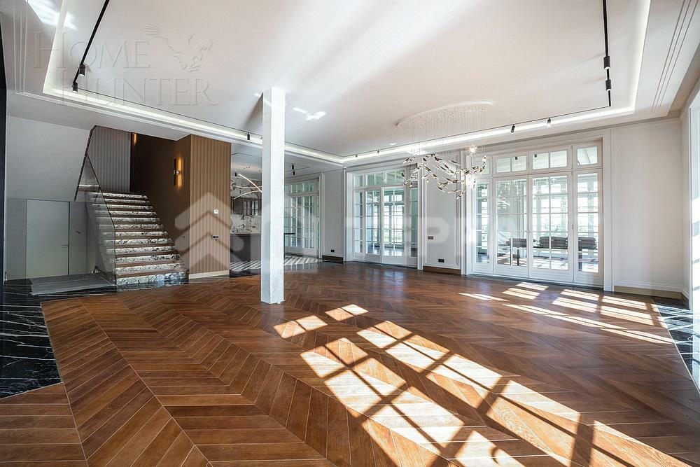 2-этажный коттедж 1 500 м² с отделкой