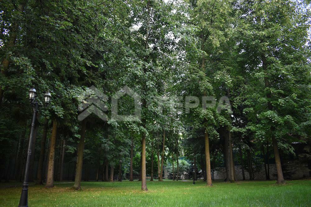 2-этажный коттедж 1 100 м² с отделкой