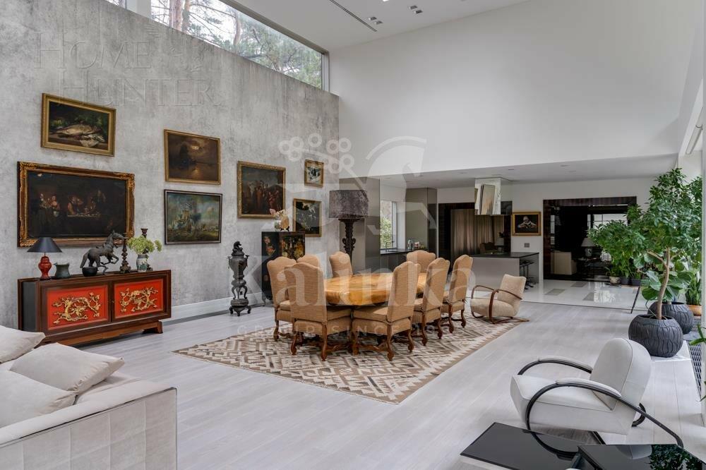 2-этажный коттедж 1 100 м² с отделкой