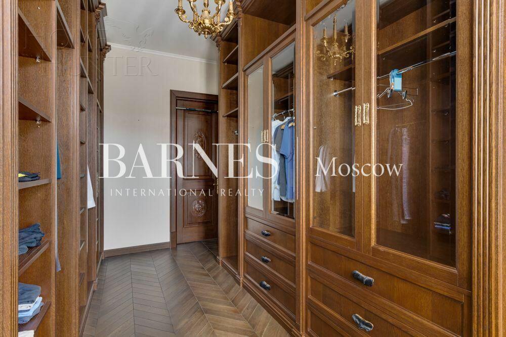 2-этажный коттедж 817 м² с отделкой