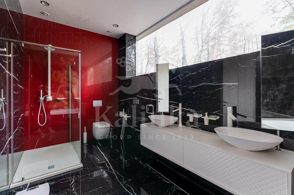 2-этажный коттедж 1 100 м² с отделкой