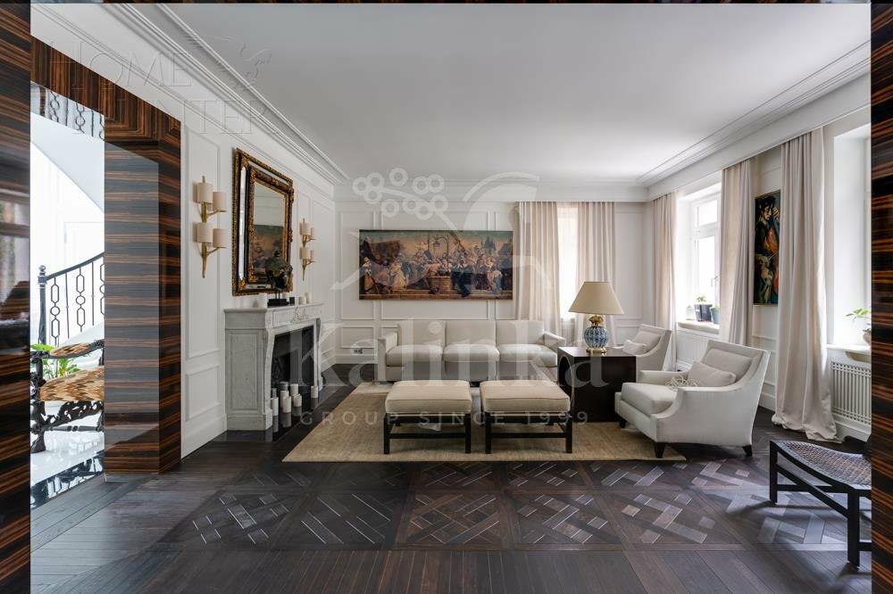 2-этажный коттедж 1 100 м² с отделкой