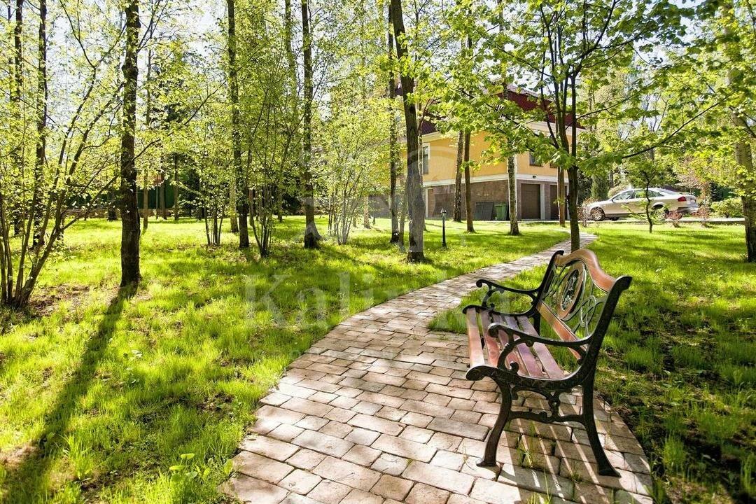 2-этажный коттедж 1 100 м² с отделкой