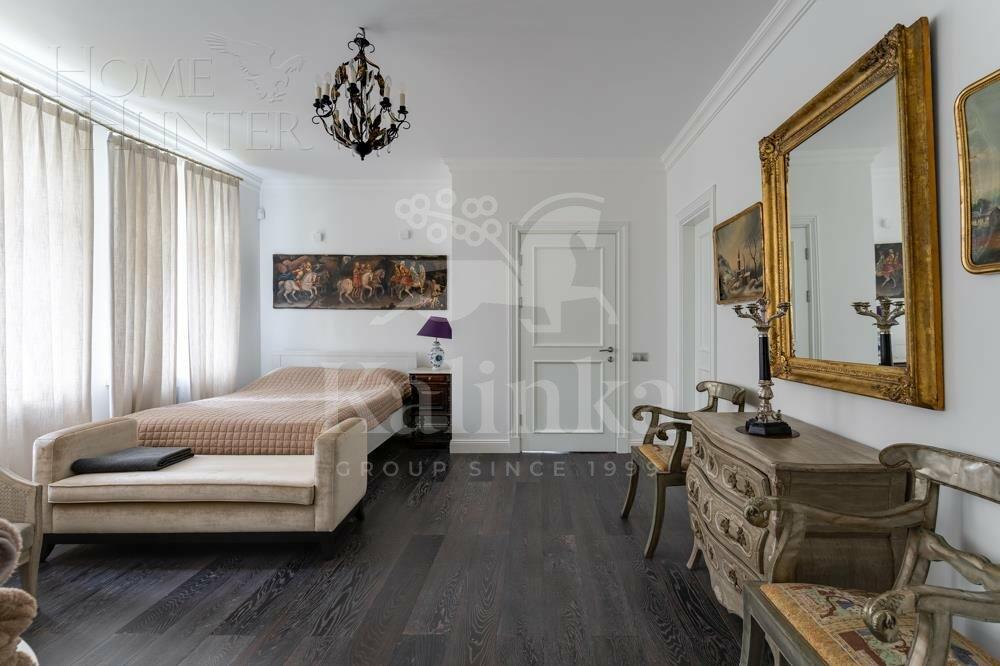 2-этажный коттедж 1 100 м² с отделкой