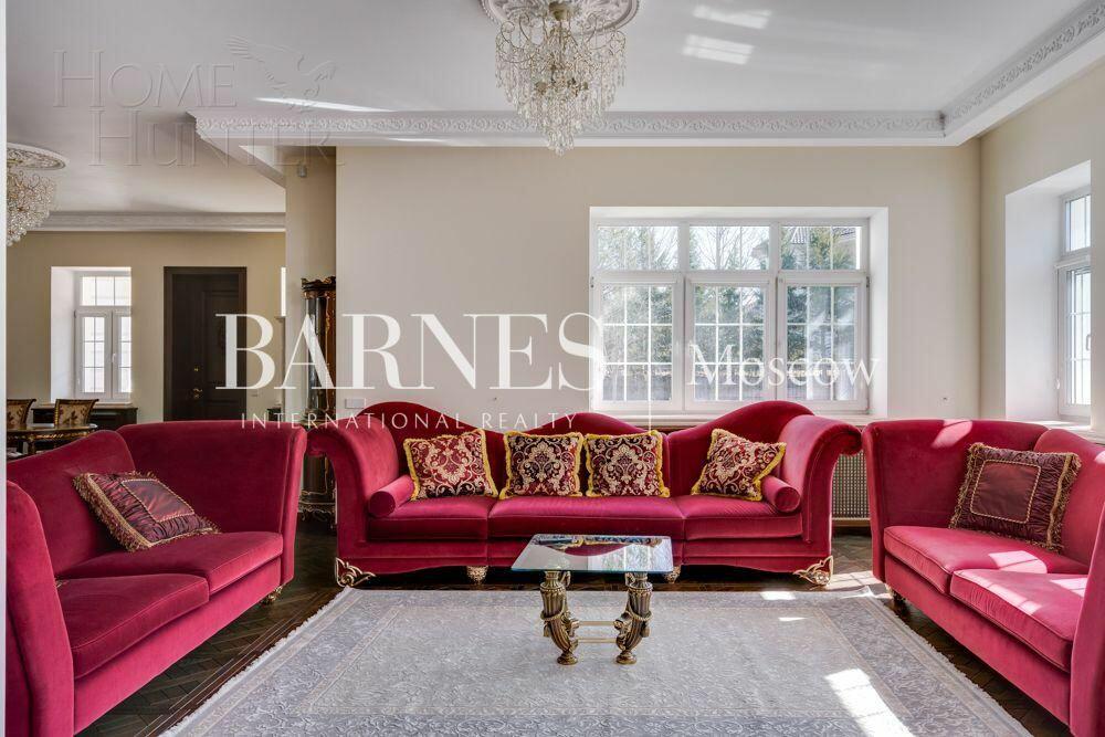 2-этажный коттедж 817 м² с отделкой