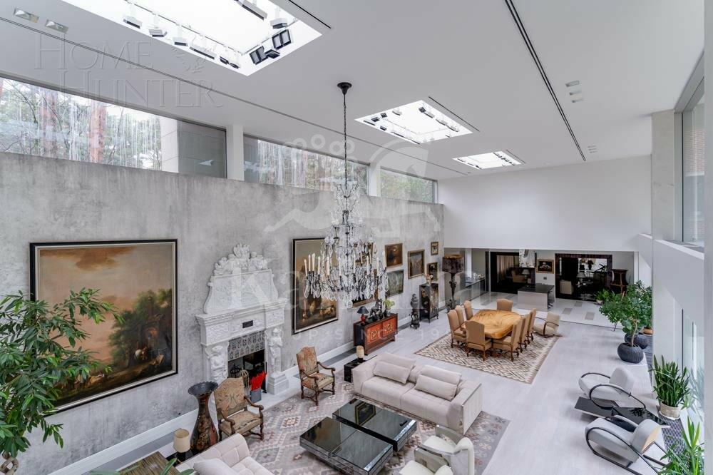 2-этажный коттедж 1 100 м² с отделкой