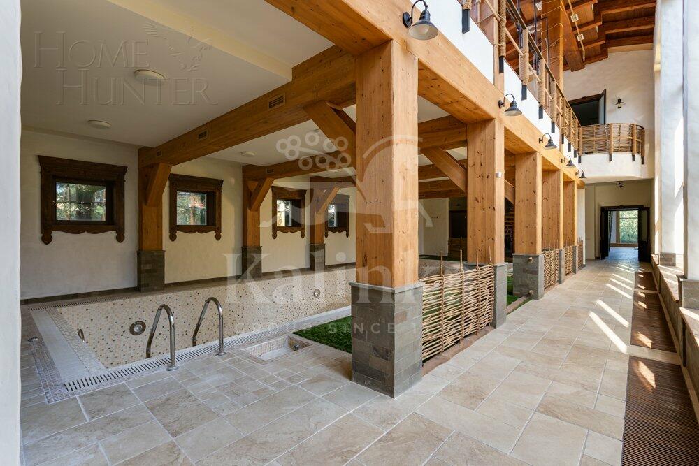 2-этажный коттедж 1 739.7 м² с отделкой