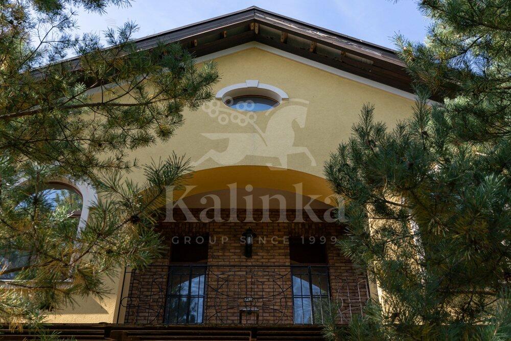 2-этажный коттедж 1 739.7 м² с отделкой