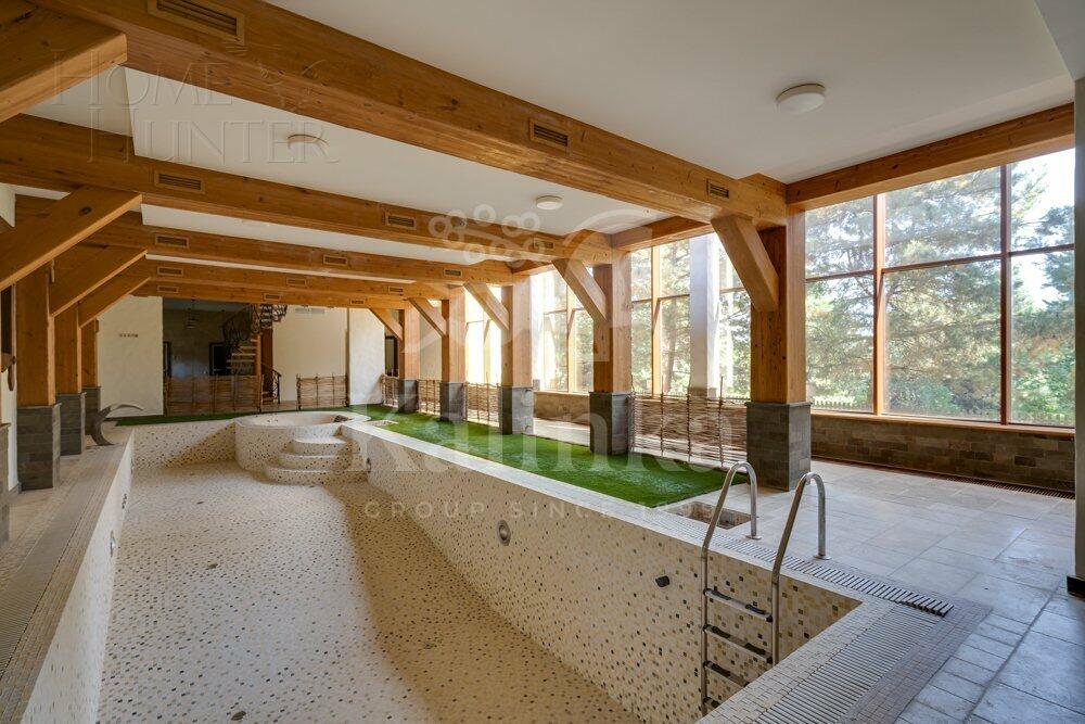 2-этажный коттедж 1 739.7 м² с отделкой