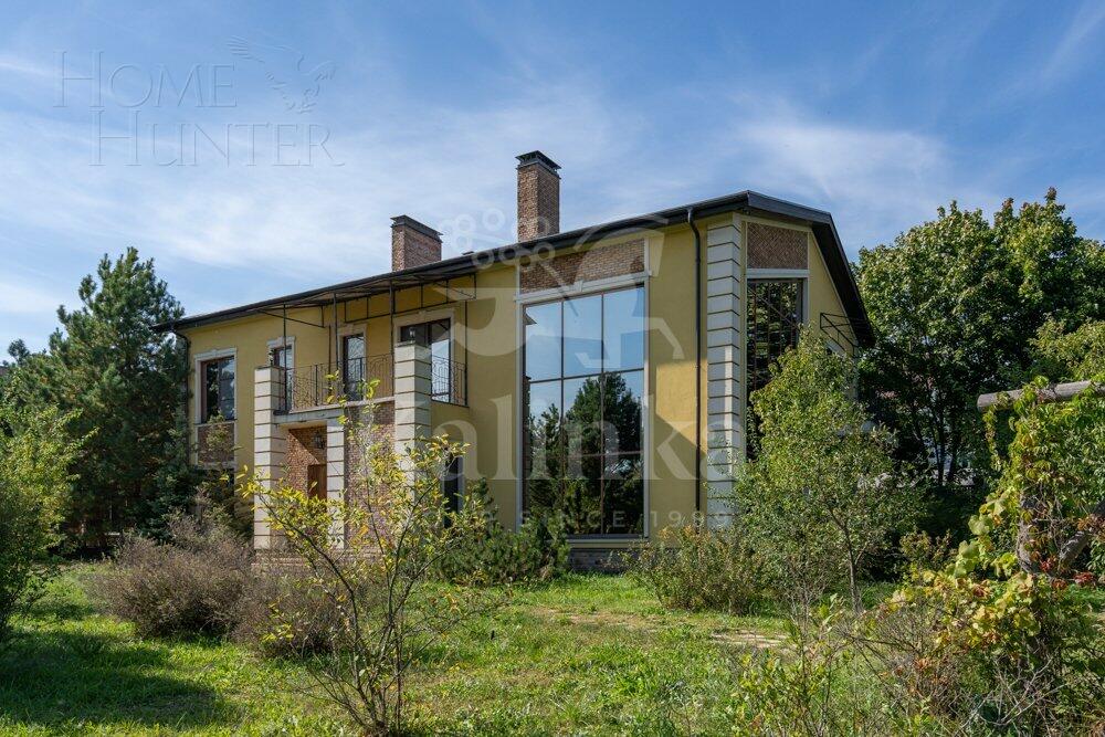 2-этажный коттедж 1 739.7 м² с отделкой