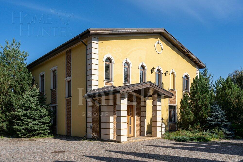 2-этажный коттедж 1 739.7 м² с отделкой