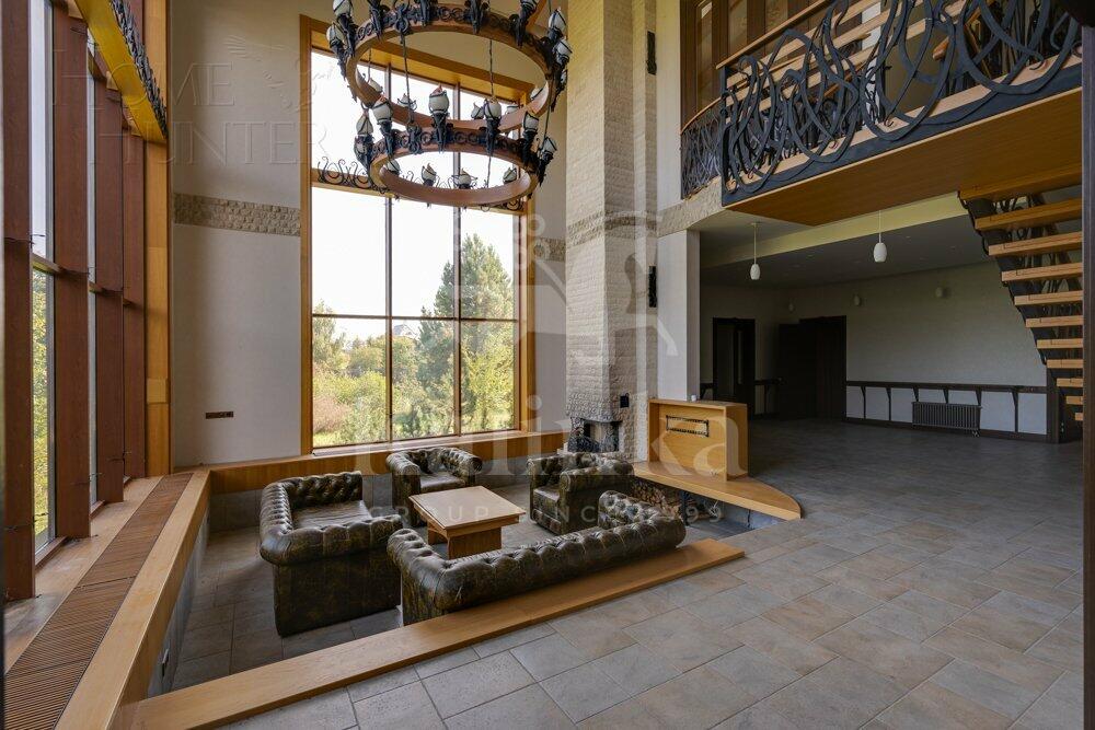 2-этажный коттедж 1 739.7 м² с отделкой