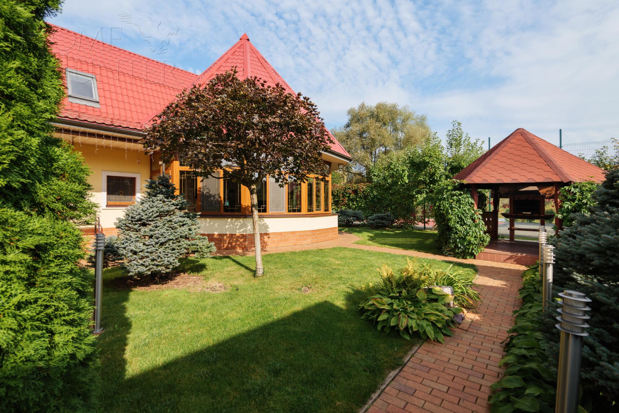 2-этажный коттедж 420 м² с отделкой