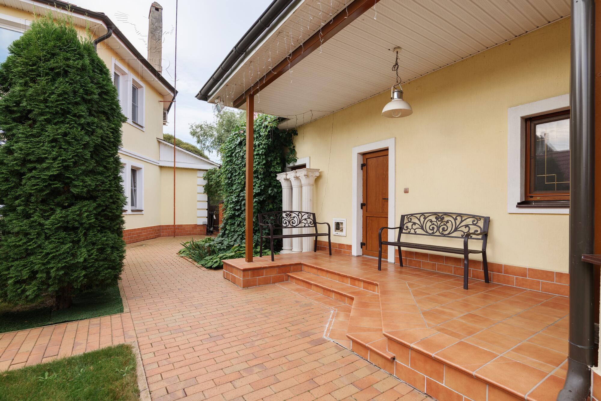 2-этажный коттедж 420 м² с отделкой