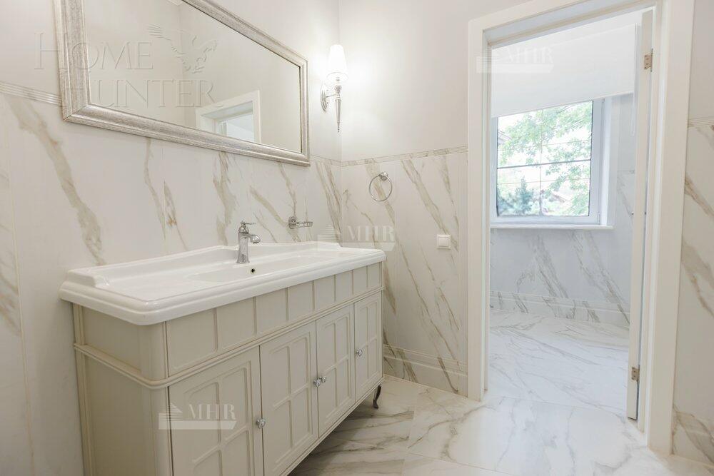 2-этажный коттедж 1 140 м² с отделкой