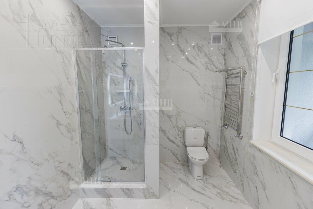 2-этажный коттедж 1 140 м² с отделкой