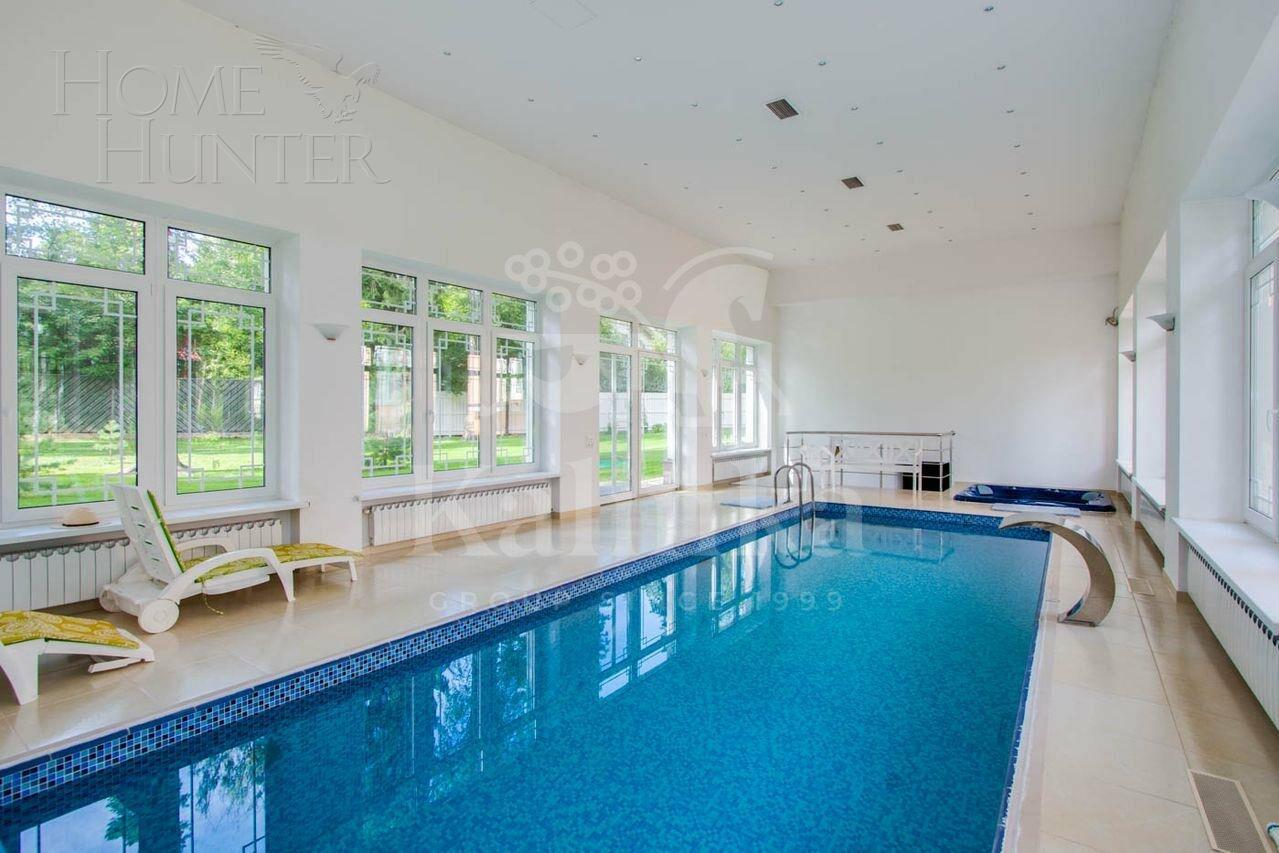 2-этажный коттедж 1 138 м² с отделкой