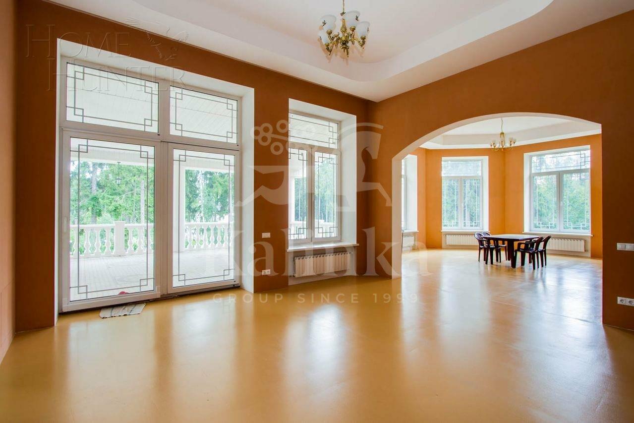 2-этажный коттедж 1 138 м² с отделкой